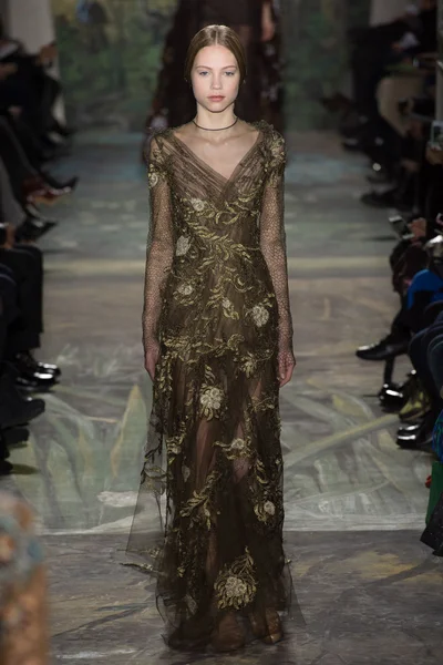 Look 39